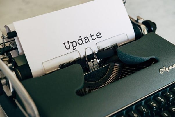 an old fashioned typewriter with the word update on it